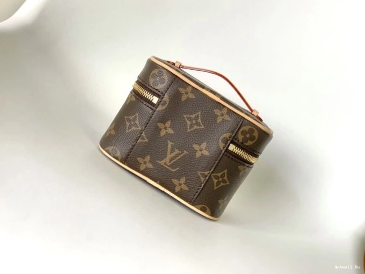 Cosmetic Louis SmoothTexture Vuitton Bags 93793 0717